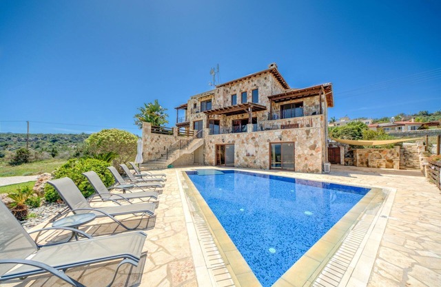 Villa Apollonia - a villa that sleeps 8 guests in 4 bedrooms