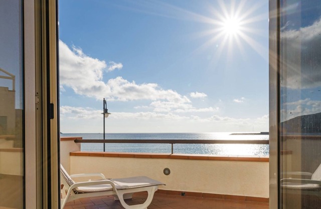 Villa Asteria directly on the beach