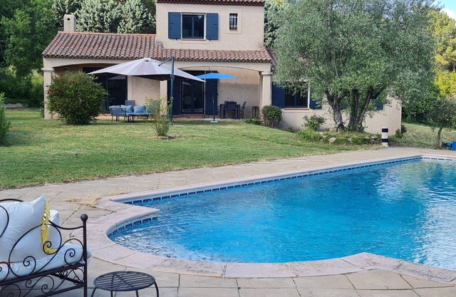 Villa Avec Piscine et climatisation proche AIX EN PROVENCE