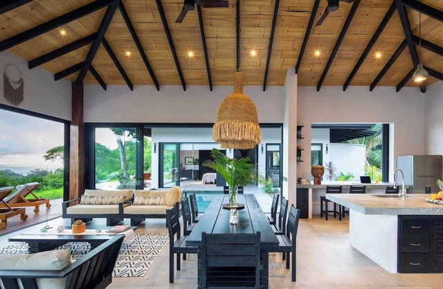 VILLA AYLA RETREAT - 3MIN FROM BEACH 4WD