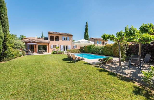 Villa Bienvenue - villa for 8 people with private pool