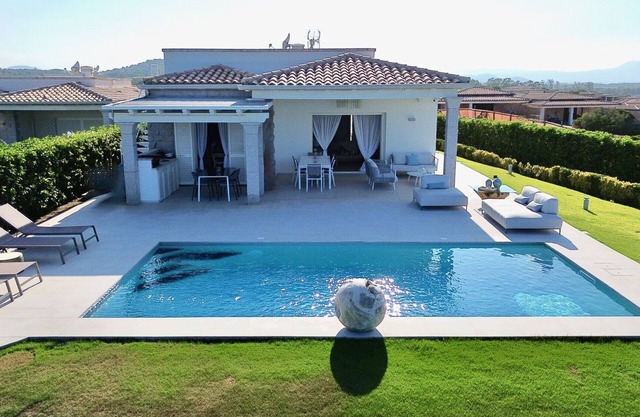 Villa Blue Sphere by Wonderful Italy