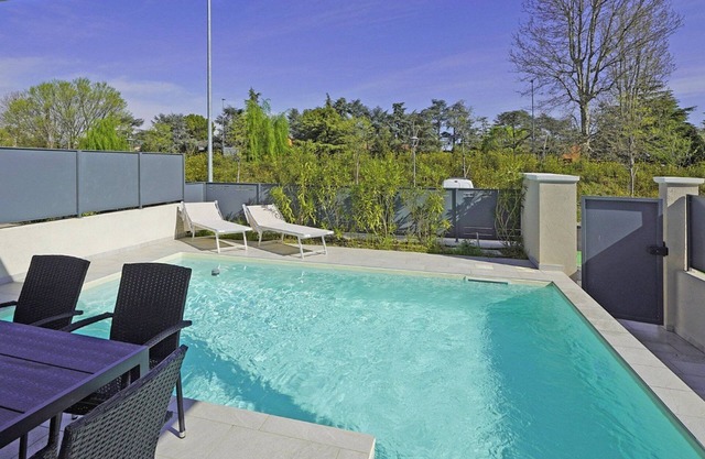 Villa Botego 23 | 3 Bedrooms | Private Infinity Pool, Lake Views & Shaded.