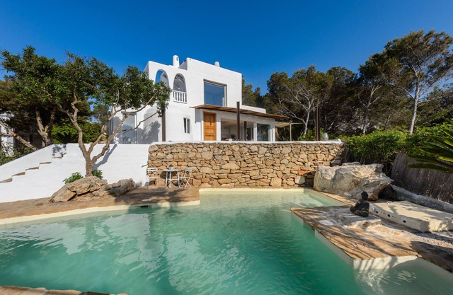Villa "Cala Salada Sunset View" with Private Pool, 2 Private Terraces & Wi-Fi