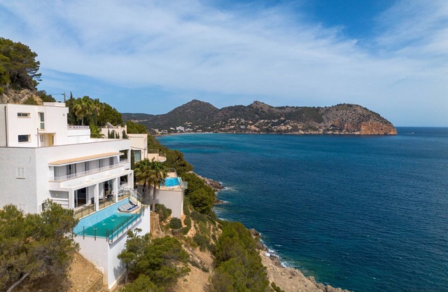Villa Can Biel Canyamel, exclusive modern villa on the first line with spectacular views of the sea in Canyamel