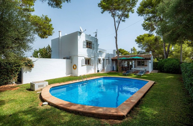 Villa 'Can Ferrer' with Private Pool, Wi-Fi and Air Conditioning