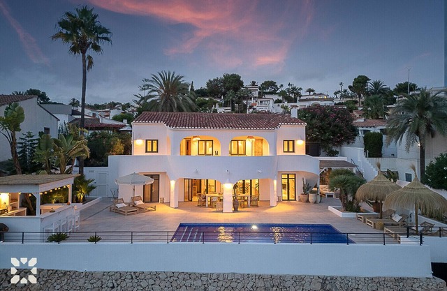 Villa CASA BLANC by Abahana Villas