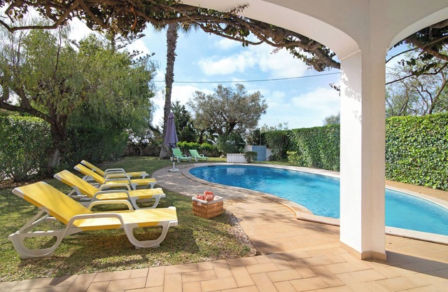Villa 'Casa Da Oliveira' with Private Pool, Wi-Fi and Air Conditioning
