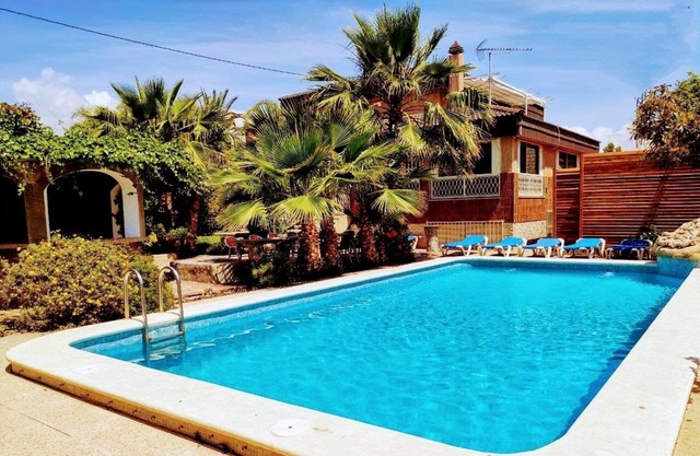 Villa ChaletBenidorm, Private Pool, Aircon, Close to City Centre and Beaches