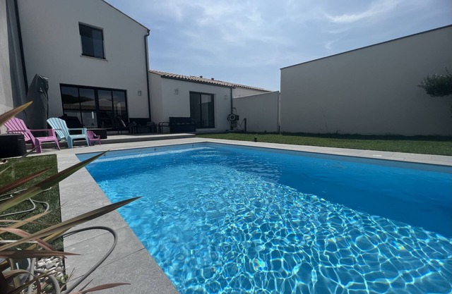 Villa Climatiséeavec Piscine Chauffee, Proche mer