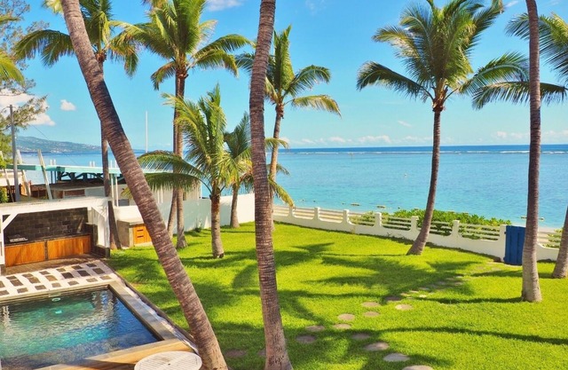 * VILLA COCOTIERS DES SABLES * - waterfront