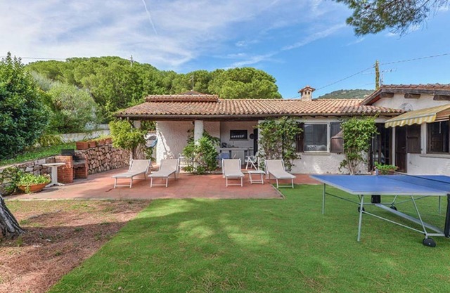 Villa 'Colombaia' with Private Garden and Wi-Fi