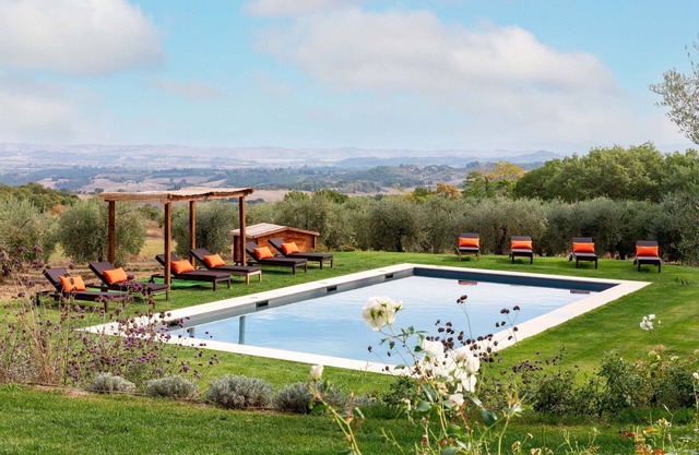 Villa Contessa promoted by WeekHomes.com