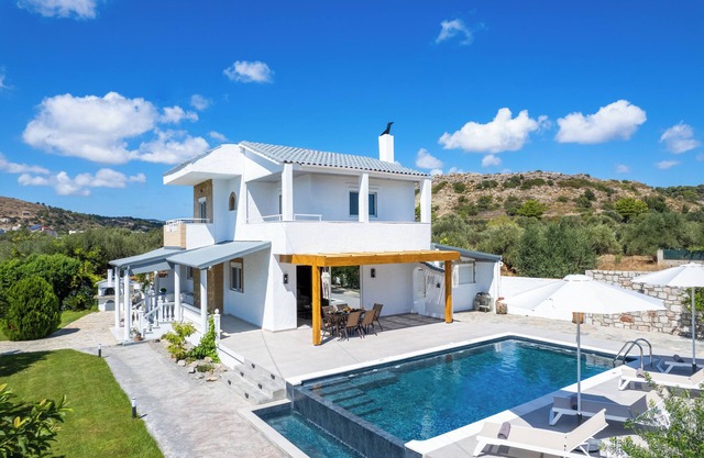 Villa Costazia - Embrace Simplicity and Serenity at Our Villa in Rhodes