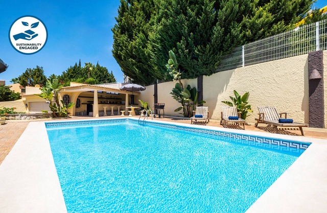 Villa Crisandra w/heatable pool, Albufeira