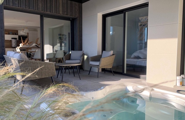 Villa D'argantel, Plerin, Maison Familiale Bord de Mer, Jacuzzi et Salle de Jeux