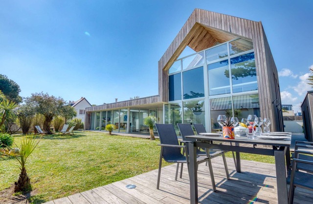 Villa D'exception à Deux pas de la Plage par Groom