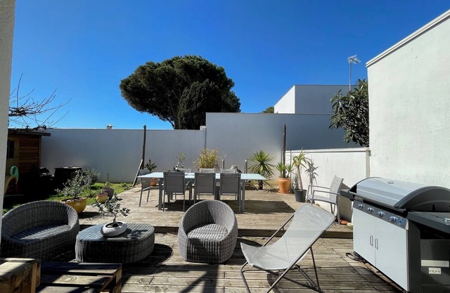 Villa de Plain-pied, Idéalement Située sur Carnon, à Quelques pas de la Plage !