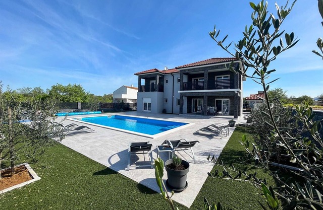 Villa Ela with heated pool