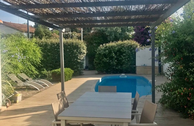 Villa en 1ère ligne sur l’Étang de Thau – Piscine