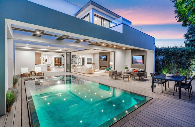 Villa Fendi By LuxJB 🏆 Heated Pool & Jacuzzi 🏆 Gym 🏆 Rooftop Deck