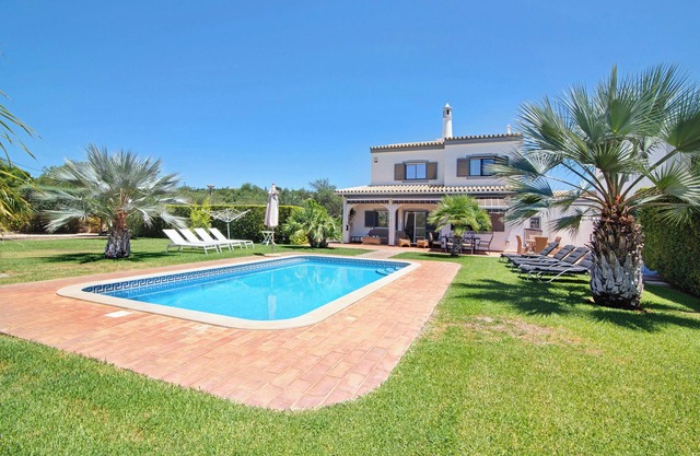 Villa 'Formosa' with Private Pool, Wi-Fi and Air Conditioning