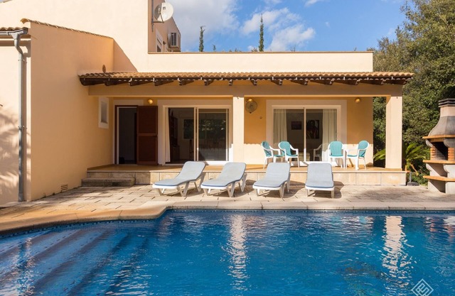 Villa Garballo - Beautiful house with pool and garden