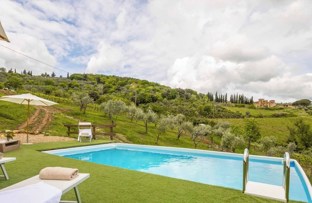 Villa Gialla - Four Bedroom Villa, Sleeps 9