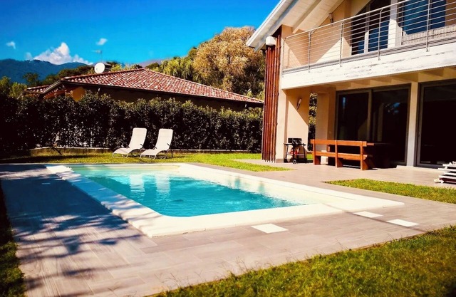 Villa Gialla mit Pool, 100 mt vom See
