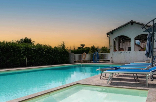 VILLA GIO' great pool,between Venice, Dolomites and Prosecco Hills, 12/14 people