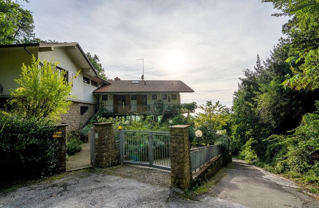 Villa Giulia - Beautifully situated country house, wide panoramic views to the sea
