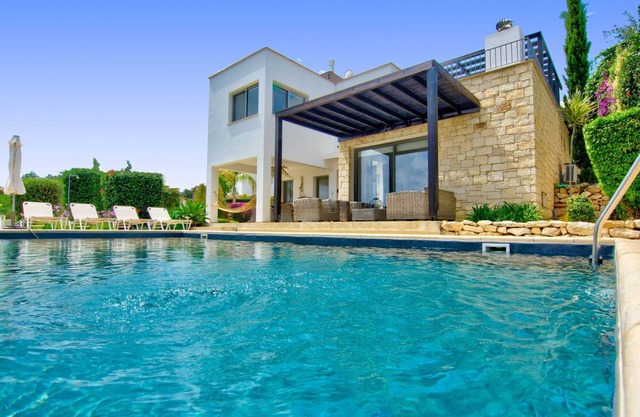 Villa Hillcrest - a villa that sleeps 6 guests in 3 bedrooms