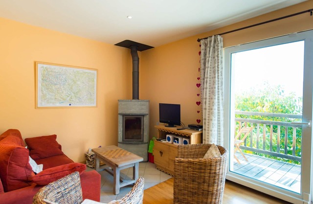 VILLA in BRIANCON, south-facing, for a comfortable stay, for 8 to 10 people