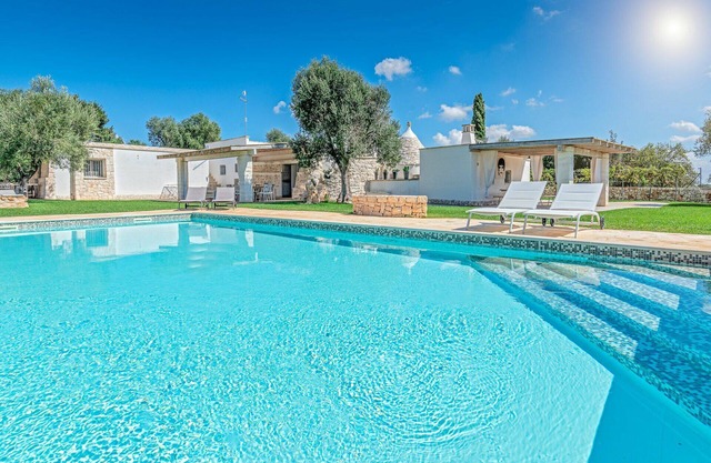 Villa in Ceglie Messapica with 4 bedrooms sleeps 8
