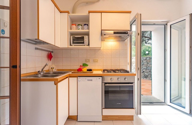 Villa in Celle Ligure with 2 bedrooms sleeps 6