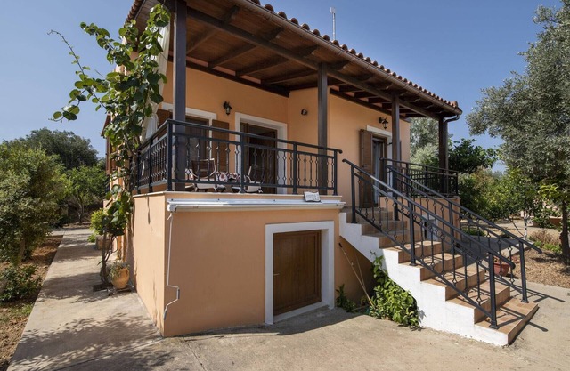 Villa in Crete near Beach and Olive Groves