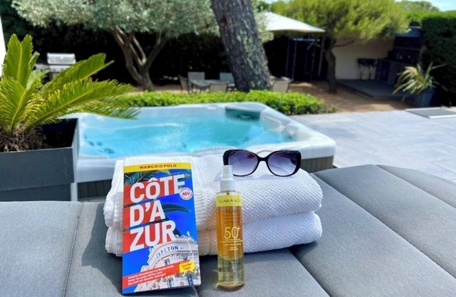 Villa in St-Raphaël with private spa, enclosed garden and terrace - 5 min from the beach