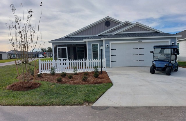 Villa in The Villages close to Brownwood Town Square/GOLF CART AS A COURTESY