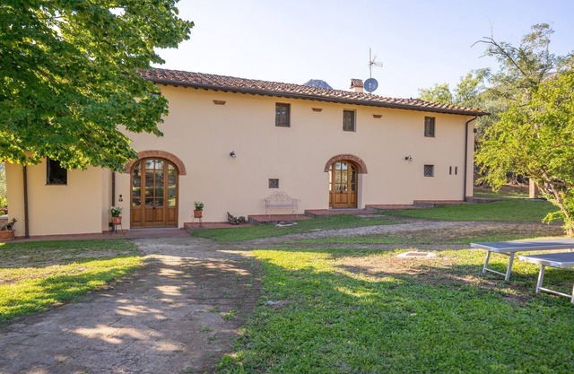 Villa in Tuscany with Pool and Olive Grove
