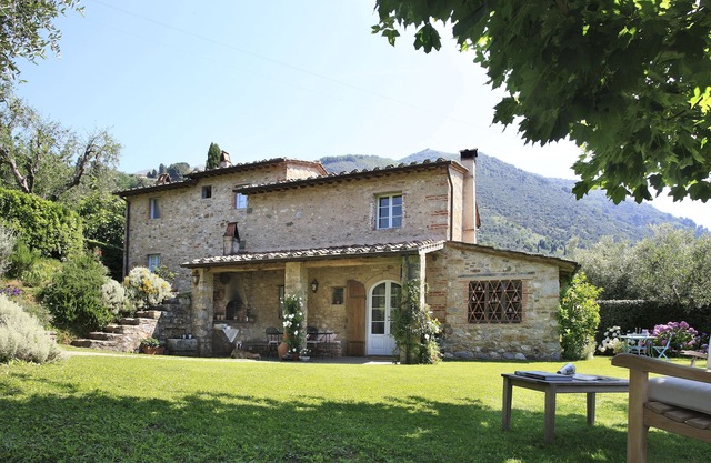 Villa inthe countryside among the olive trees in Tuscany Lucca Versilia Camaiore