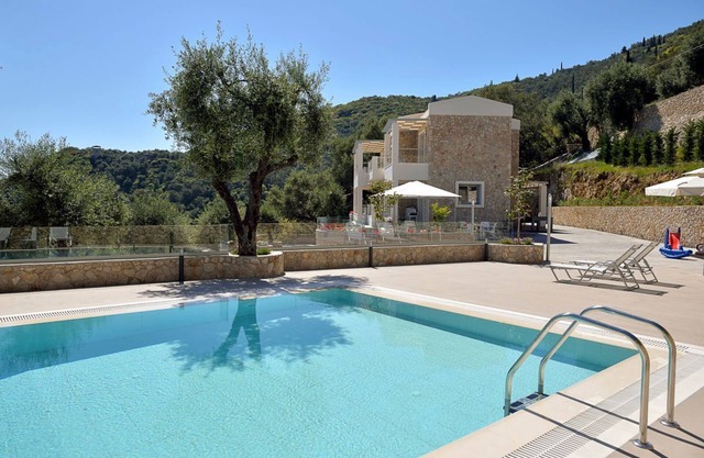 Villa Ipsos - Five Bedroom Villa, Sleeps 9