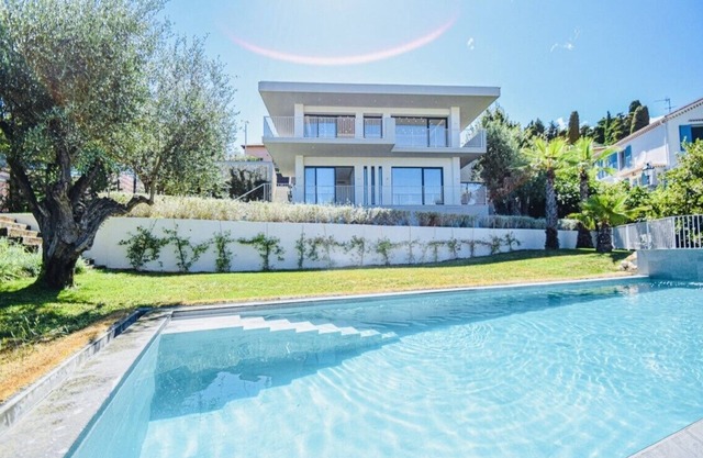 villa just 6km from monaco