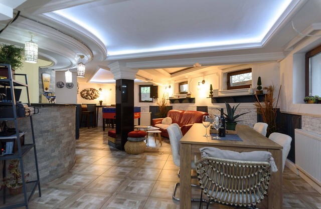 Villa Kaja with private sauna in Ski Center Bansko