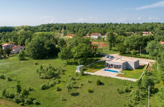 Villa Karin with pool