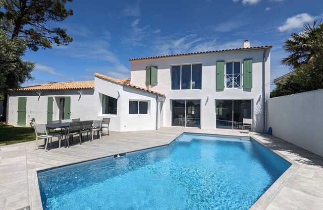 Villa L'Olivier : Accommodation with swimming pool for up to 10 people