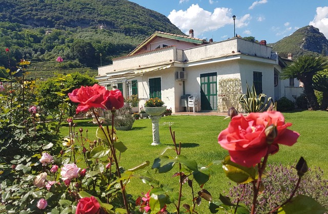 Villa "LA GARITTA" Two steps from the magical village
