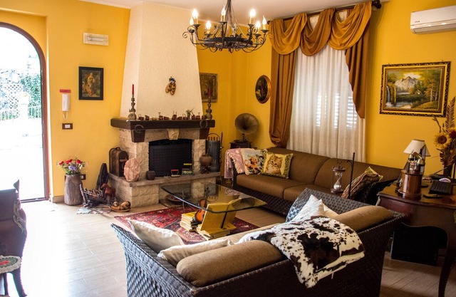 Villa Liliya