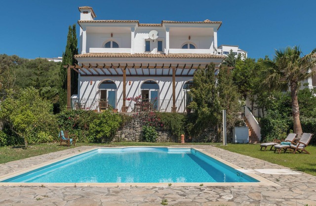 Villa Lino with Mountain Views, Pool, Garden and Wi-Fi