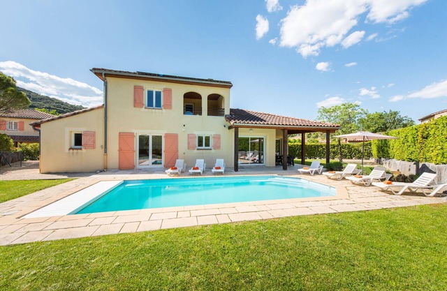 Villa Lune for 10 people with private pool