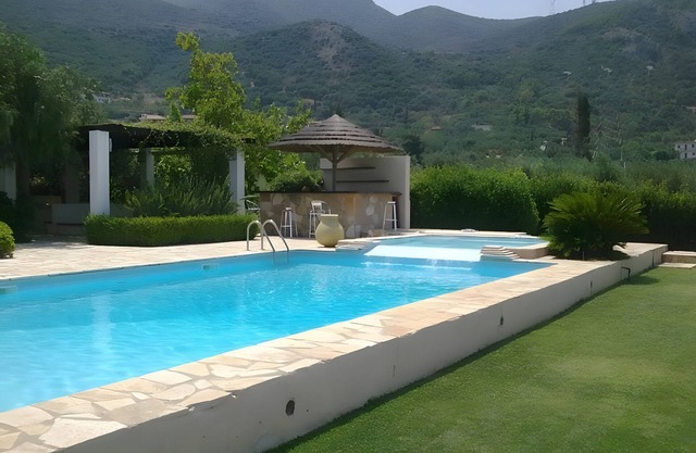 Villa 'Luxury Flora Kiparissia' with Sea View, Wi-Fi and Air Conditioning